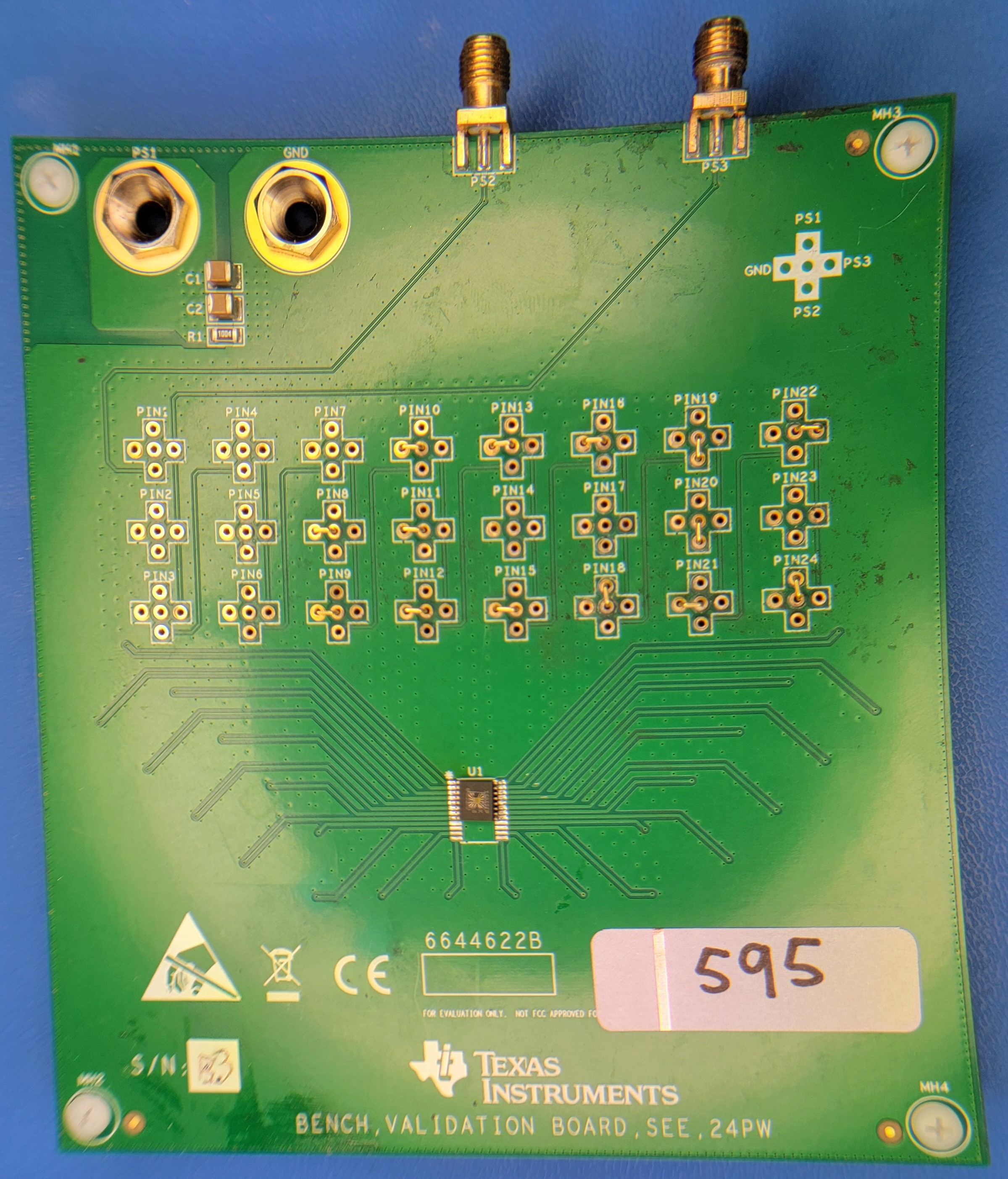 SN54SC8T595-SEP SN54SC8T595-SEP Evaluation
                        Board (Top View)