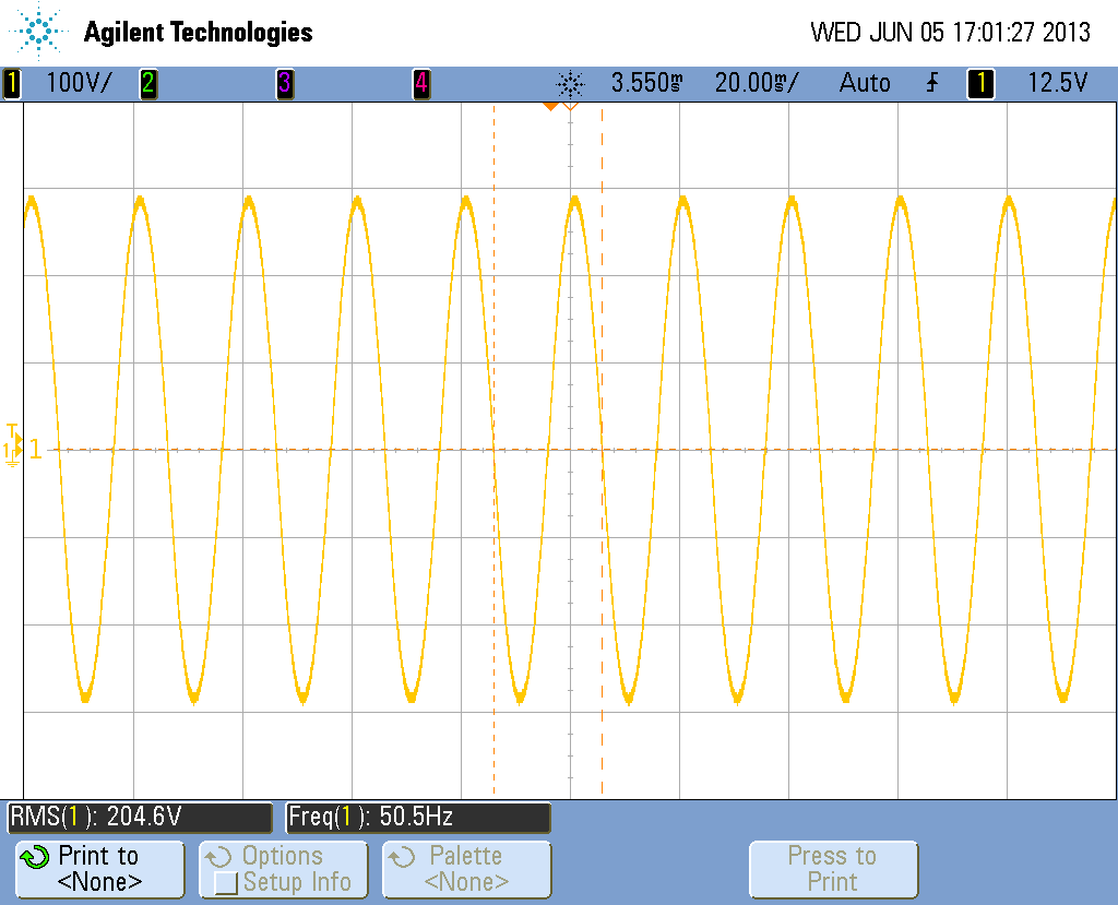 inverters-output-at-no-load-with-12v-battery-input-slaa602.png