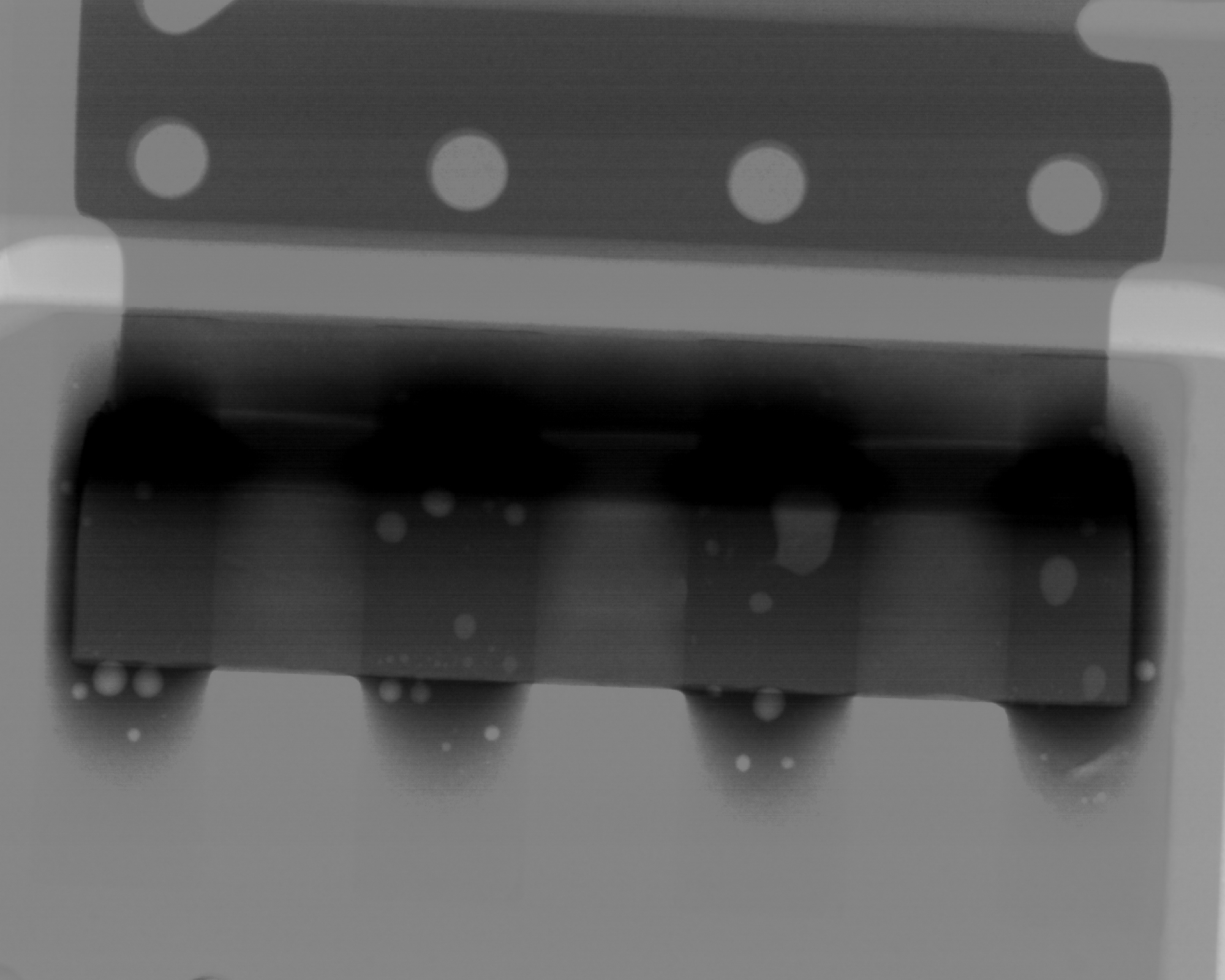  500 個溫度循環 X 射線，左側引線