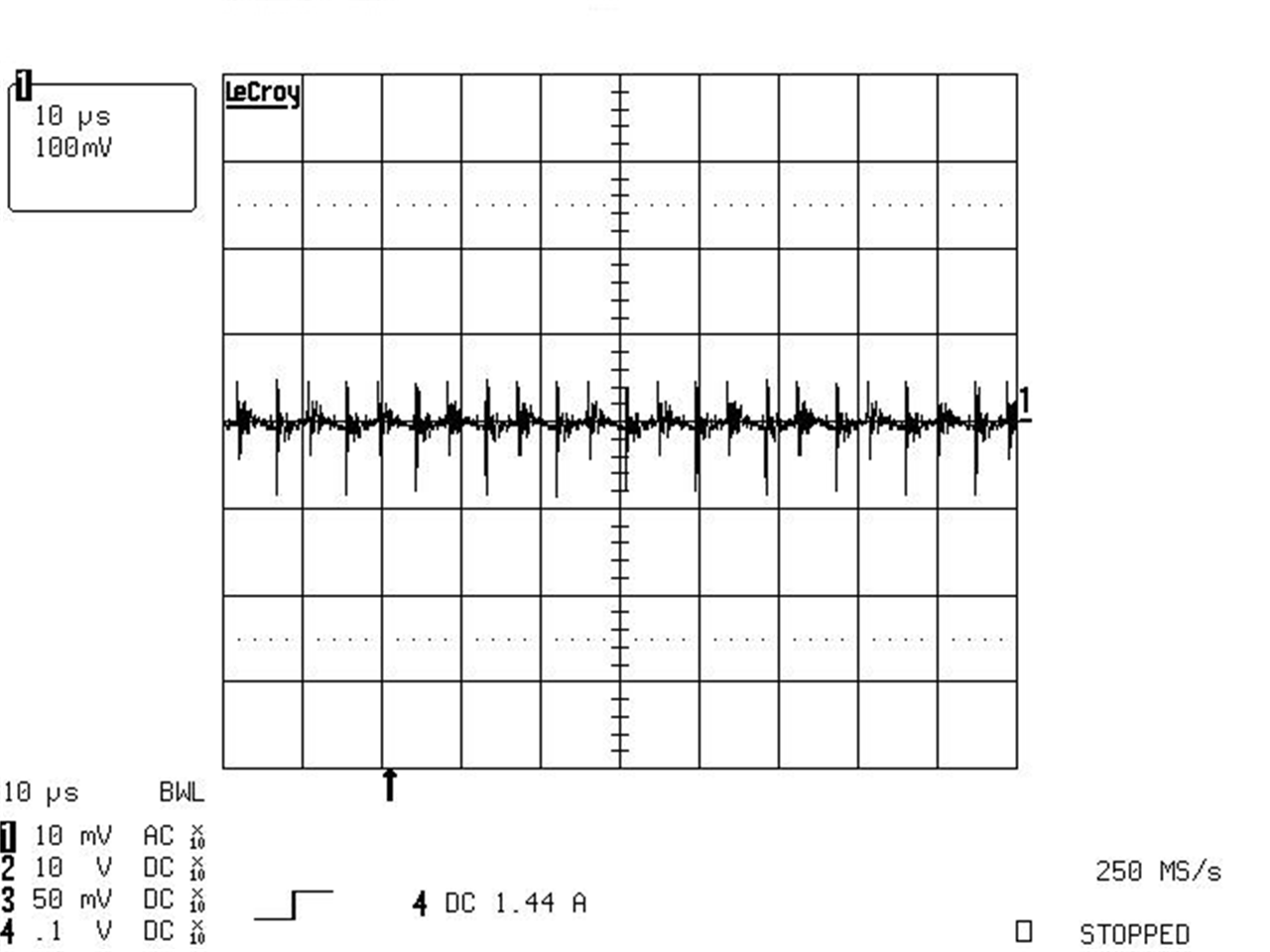 Output Voltage Ripple at Full Load (100 mV/div) GUID-4D042F9D-EC29-4FAF-BB5C-33998E89F606-low.png