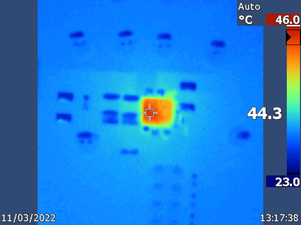 TPSM365R3 TPSM365R6 熱像圖，VIN = 24V，VOUT = 5V，F(xiàn)SW = 1MHz，IOUT = 0.6A（標(biāo)準(zhǔn) EVM 和 BOM）