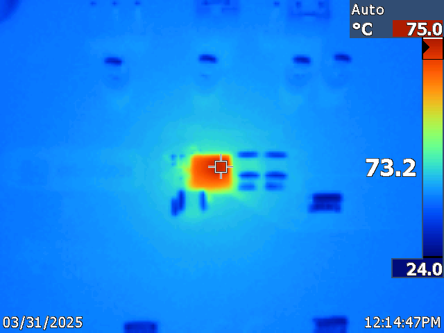 TPSM33606-Q1 TPSM33610-Q1 TPSM33620-Q1 熱捕獲，36VIN，3.3VOUT，2.2MHz，2A 負載電流
