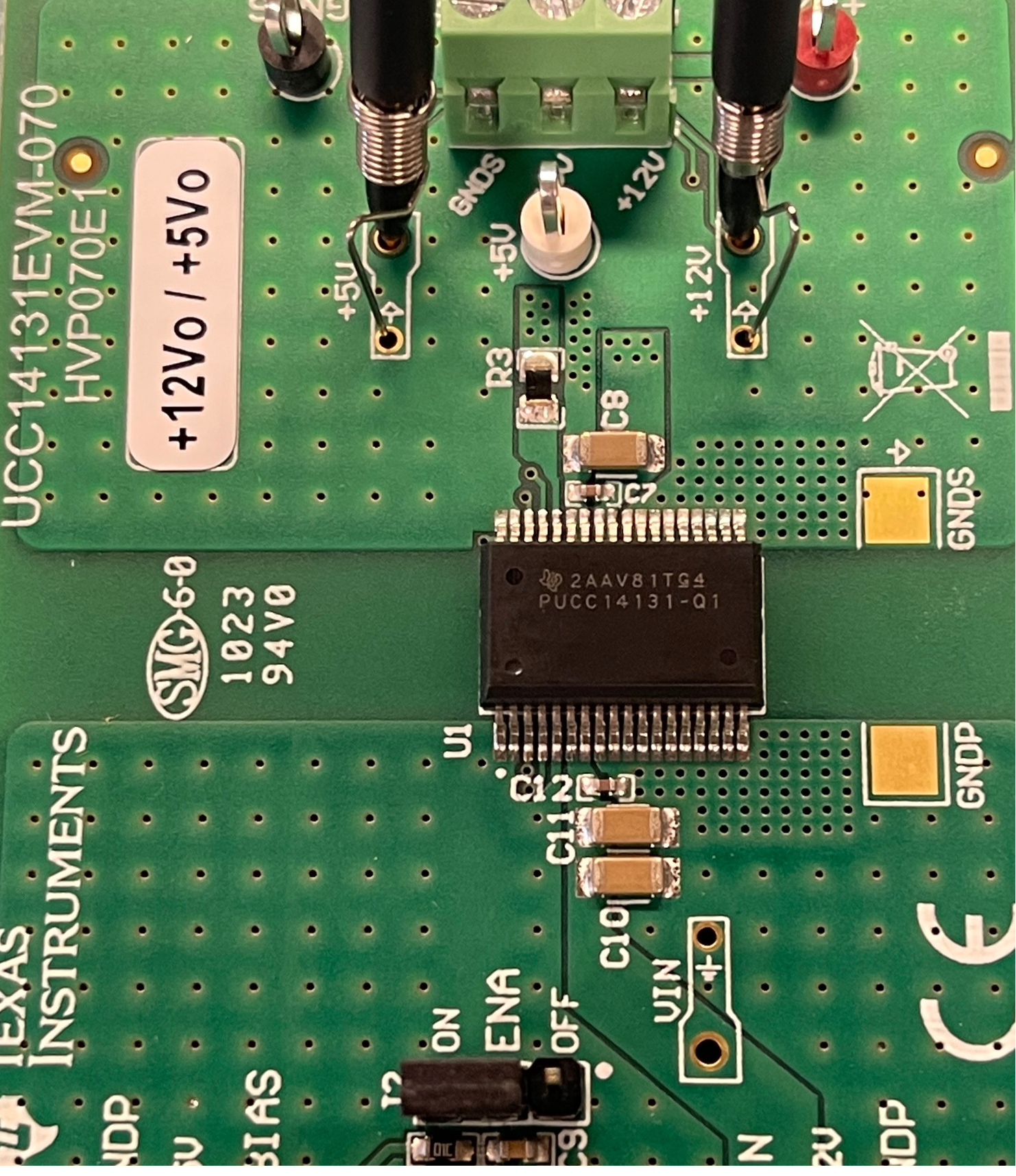 UCC14131-Q1 UCC14131EVM-070 UCC14131EVM-070,PCB 示波器探頭測試點 GUID-C05E2AAC-50C6-4EF5-8F6F-85142D2F72A0-low.png