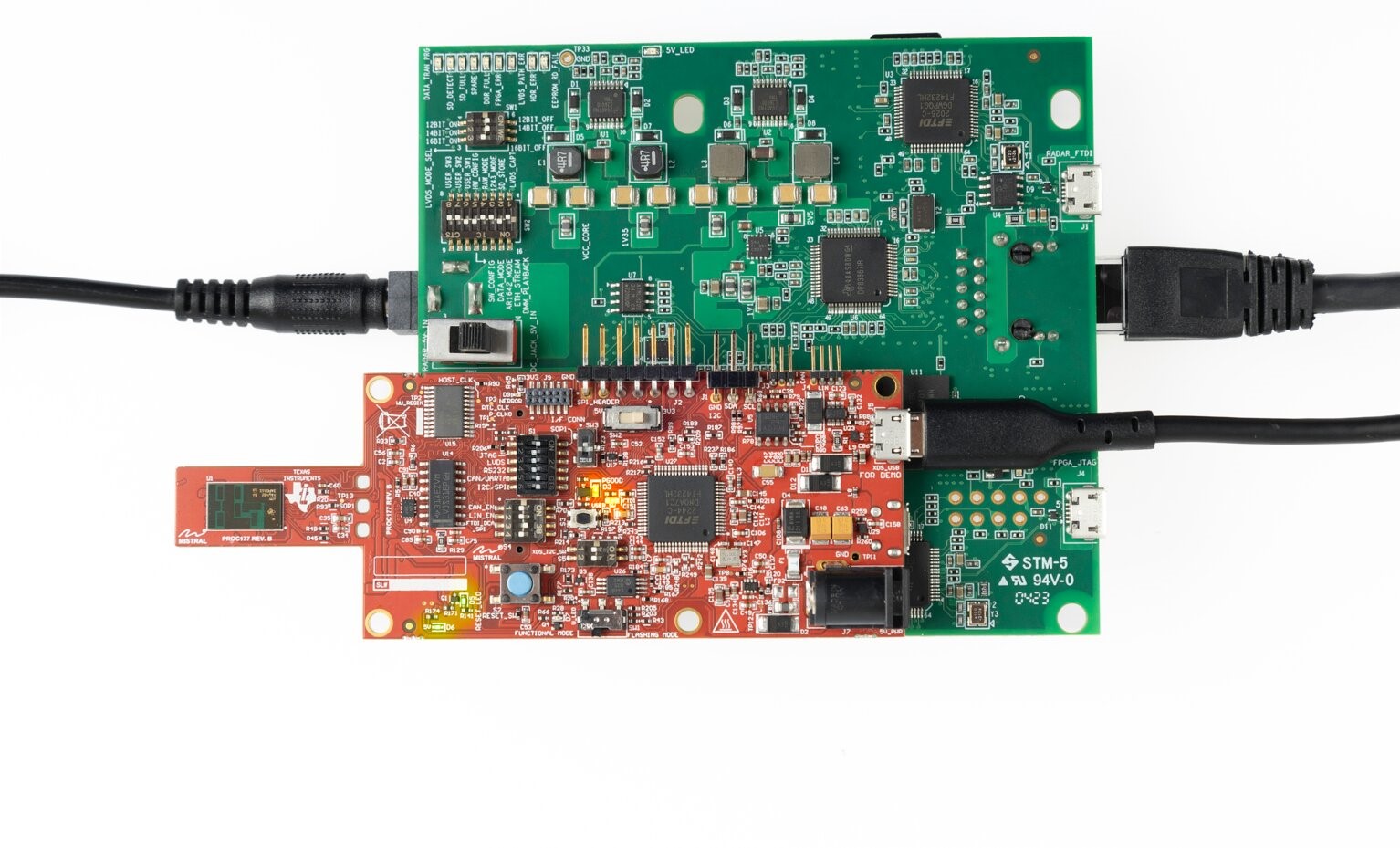 IWRL6432AOPEVM DCA1000EVM 模式（頂視圖）