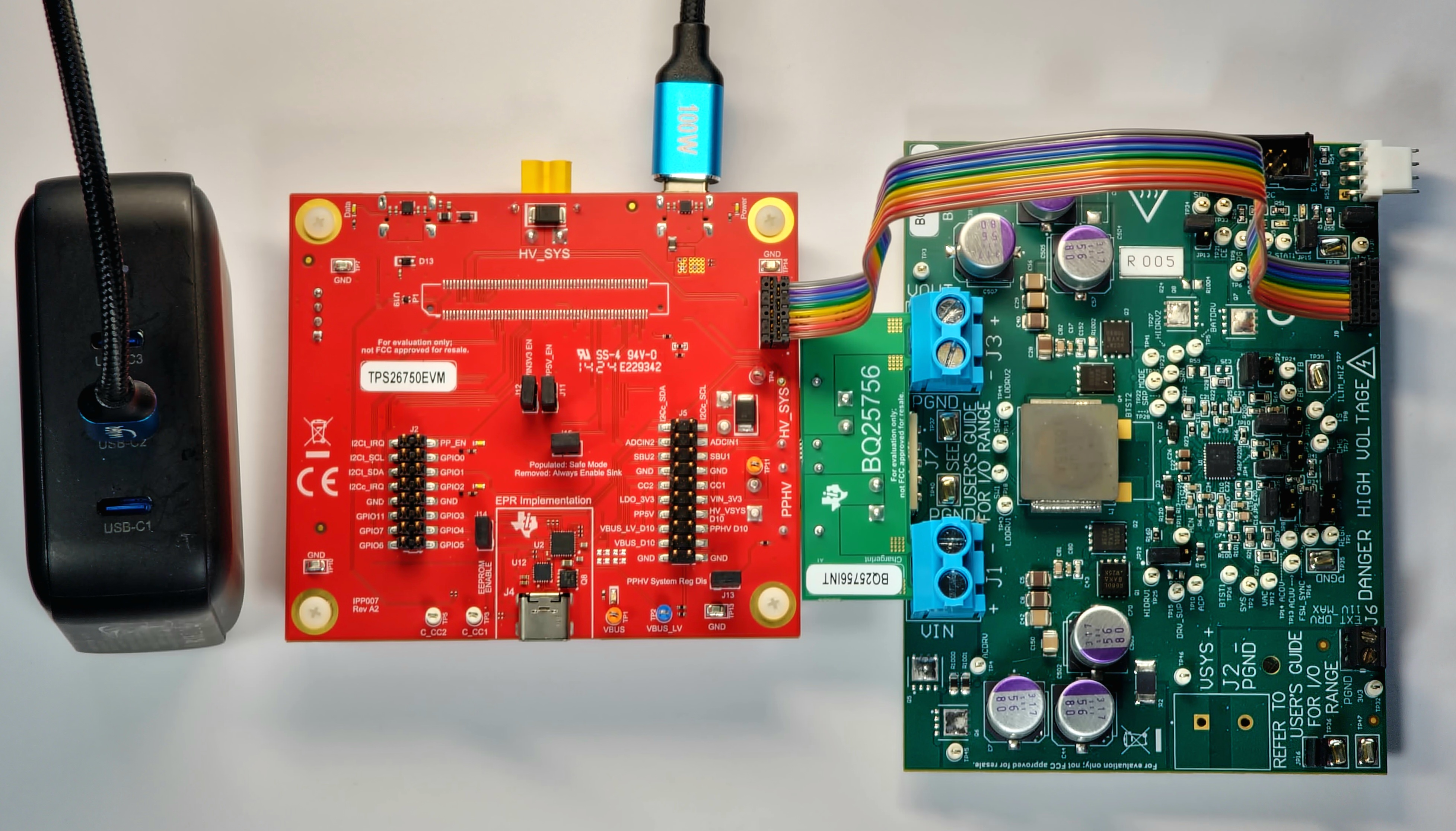 TPS26750EVM TPS26750EVM 和 BQ25756EVM 示例硬件設(shè)置 TPS26750EVM TPS26750EVM 和 BQ25756EVM 示例硬件設(shè)置