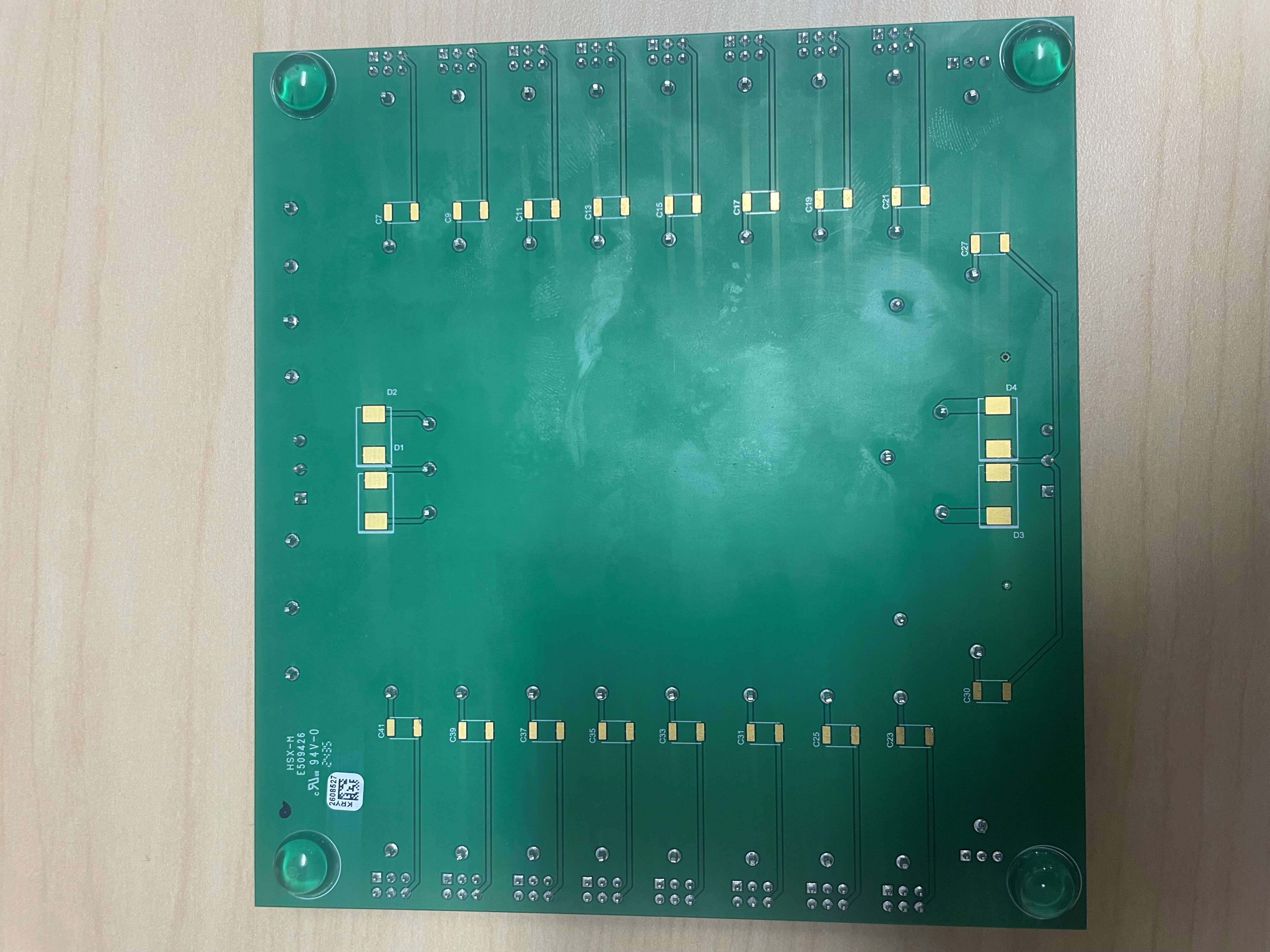 TMUX7348F TMUX7349F TMUX7309F TMUX7308F TMUX73XXF-EVM（背面）