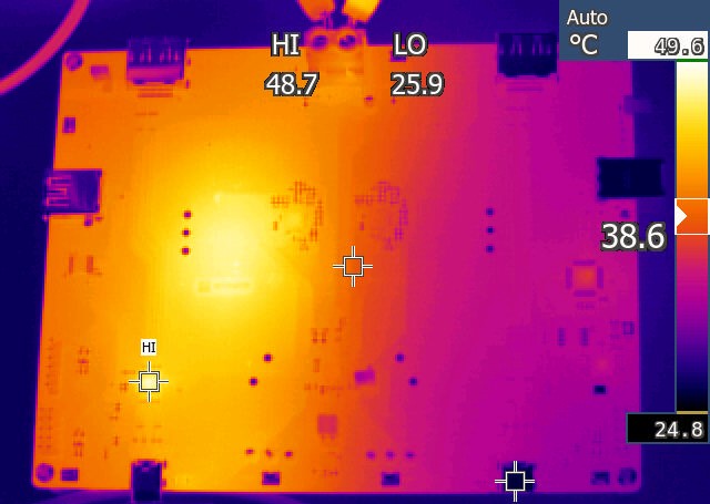 TPS26744EQ1EVM 熱像圖頂部，端口 A