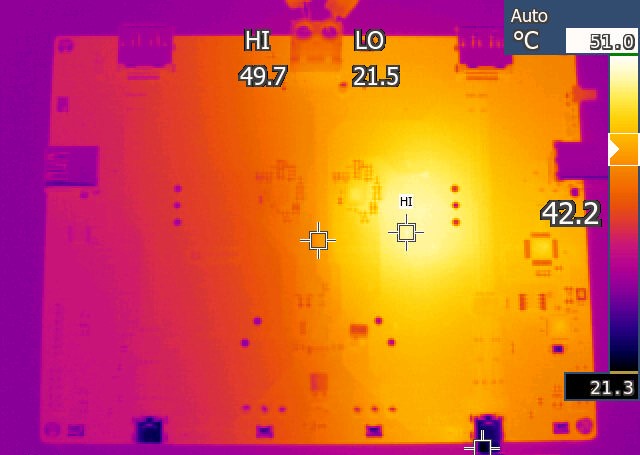 TPS26744EQ1EVM 熱像圖頂部，端口 B