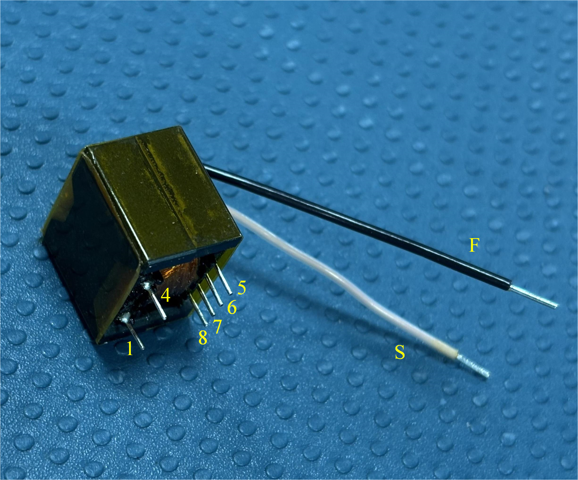 UCG28824EVM-124 變壓器圖片